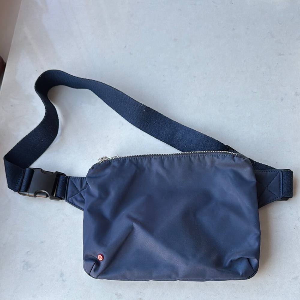 STATE Lorimer Fanny Pack Navy Blue in Nylon